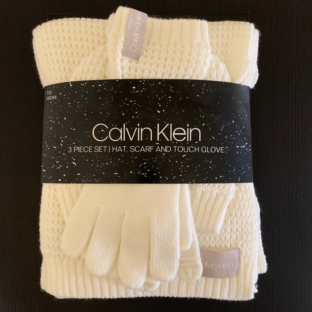 Calvin Klein 3 Piece Set- Hat Scarf & Touch Gloves
